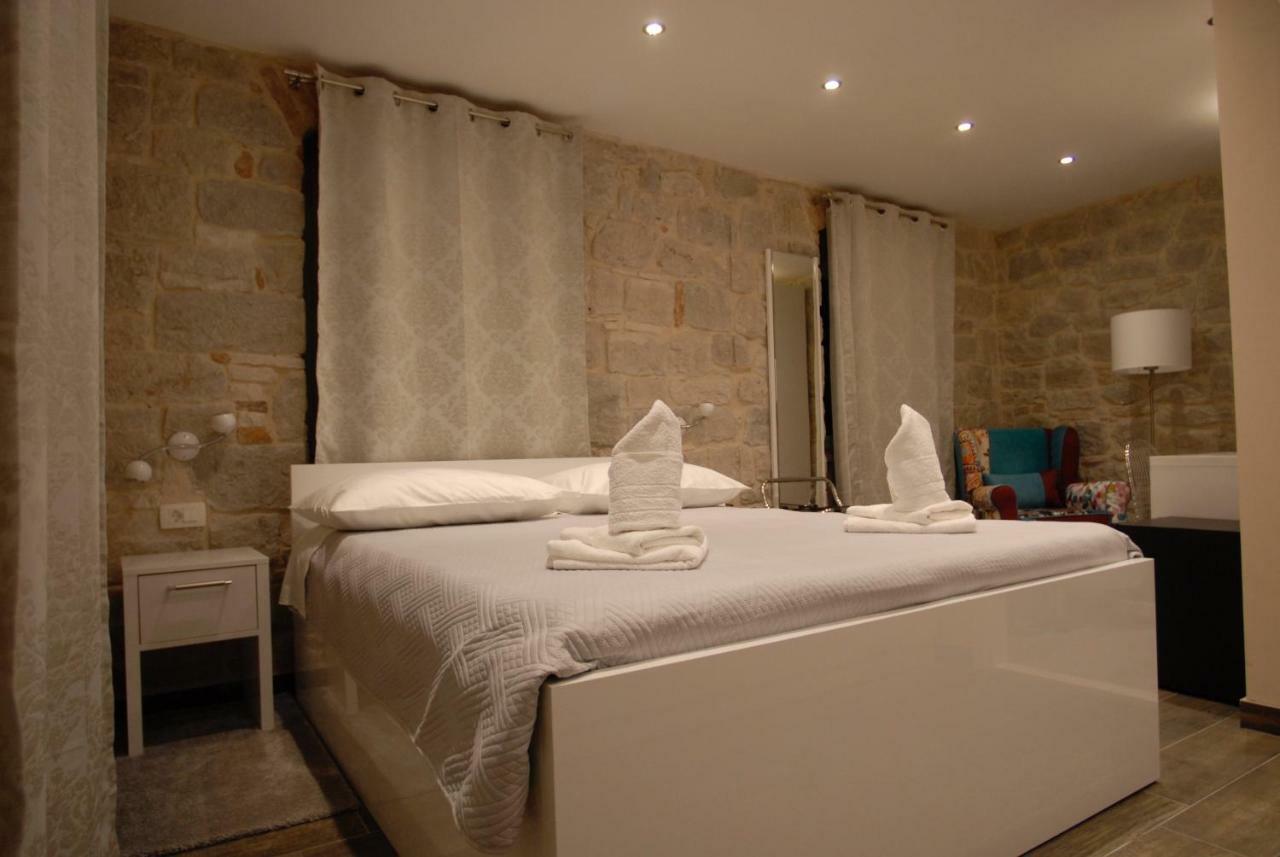 Elegant Residence Rooms & Apartments Split Exterior foto